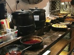 -老牌坊云南鱼豆花火锅(爱建店)