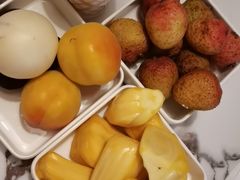 -涨巢·潮玩水疗局