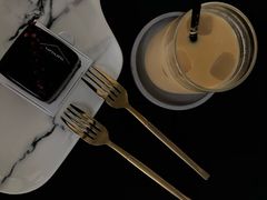 -UNI UNI(环亚凯瑟琳店)