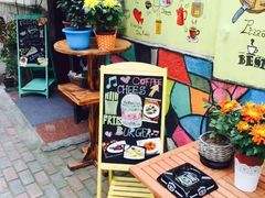 -Rabbit Cafe私房西餐甜点咖啡(栖霞路店)