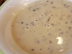 传统奶油蘑菇汤-萨莉亚意式餐厅(河东万达店)