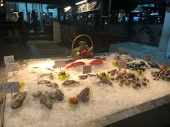 -Green Tree Rest. & Pub