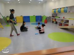 -金色雨林感统学能培训中心(武广校区)