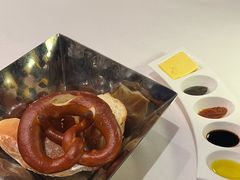 -龙虾酒吧扒房(宁波香格里拉店)