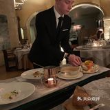 因为不饿没点甜品，二个人共消费了将近1800