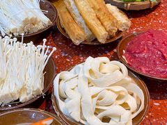 -赵美丽·重庆社区火锅·直营店(火车东站·中豪国际店)