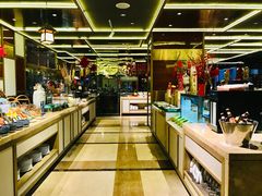 -大中华希尔顿酒店-念自助餐·嗨啤·小龙虾