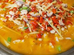 招牌鲜锅兔-盐帮食坊•小河帮川菜(四川师大店)