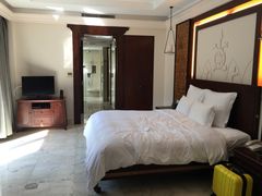 -三亚湾海居铂尔曼度假酒店