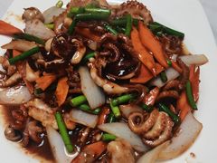 -一口猪海鲜浑锅·东北家常菜