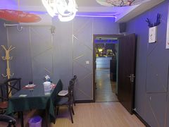 -忘忧草融合私房菜(红鼎国际店)
