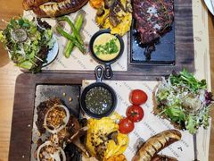 -Mark&Mars Restaurant
