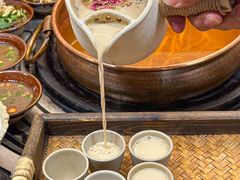 -阿山卓·野生菌火锅·纳西火塘烤肉