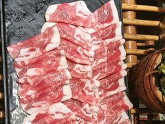 -老牌坊云南鱼豆花火锅(爱建店)