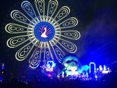 -七彩云南欢乐世界