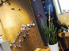 -新华里咖啡书吧(新华书店小寨店)