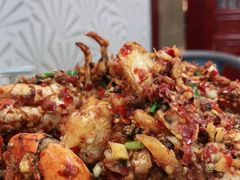-凤凰路何眼镜香辣蟹(花果园店)
