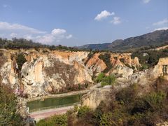 -彩色沙林风景区