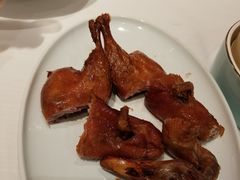 港式烤乳鸭-东富酒家(龙湖西溪天街店)