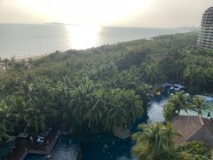 -三亚湾海居铂尔曼度假酒店