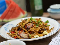 -三湘四水正宗湘菜(君峰路店)