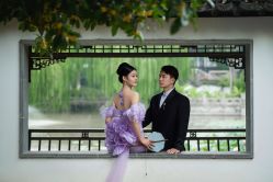 -雪中彩影婚纱摄影·微光艺术中心