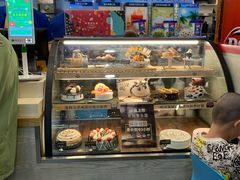 -DQ·蛋糕·冰淇淋(大宁国际商业广场店)