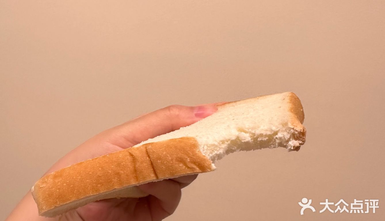 跟风买的全家超熟吐司面包….