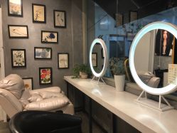 -时尚殿堂明星门店