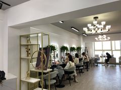 -ME觅妆·定制美妆·彩妆私教(菱角湖店)