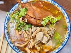 -叶新小吃店(来凤小区总店)
