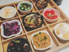 九宫格玲珑前菜-新仙清汤牛腩(铜锣湾店)