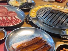 -青瓦炭韩潮烤肉(花园道店)