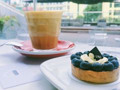 拿铁-UNI UNI(环亚凯瑟琳店)