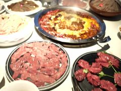 -茅草房·河畔园林火锅