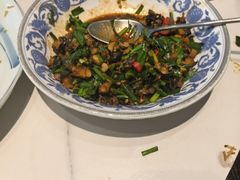 韭菜烧田螺-千百味红餐厅·江西菜(绿地双子塔店)