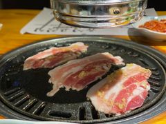 -唯成•韩国炭火烤肉 유성고기