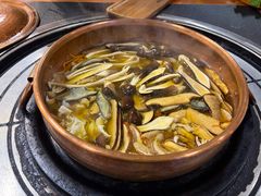 -阿山卓·野生菌火锅·纳西火塘烤肉