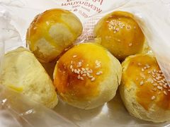 豆沙蛋黄酥-闻酥园(大慈寺店)