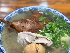 -叶新小吃店(来凤小区总店)