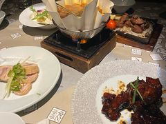 -穹六人间 people 6(岳阳路店)