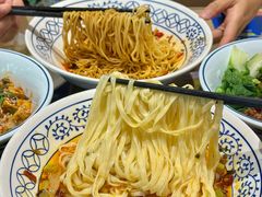 -李与白包子铺(桐梓林店)