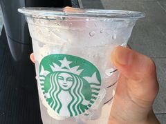 -星巴克(前滩世贸中心店)