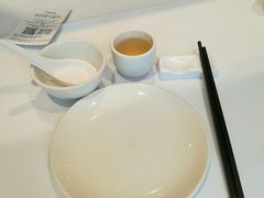 餐具摆设-稻香酒家·34年老字号·港式粤菜(汉街店)
