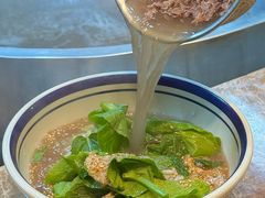 -云阿蛮云南生烫牛肉米线(奉贤路店)