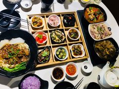 九宫格玲珑前菜-新仙清汤牛腩(铜锣湾店)
