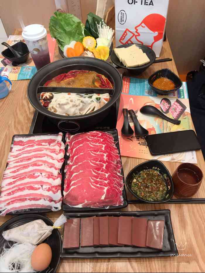 呷哺呷哺(江阴八佰伴南门店)-"呷哺呷哺是一家台湾的连锁餐饮企业