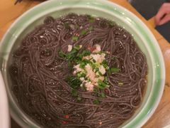 -帅巴人舅母子腊蹄民俗村