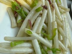 云腿花生芽-蔼若春.传承云南菜(金碧公园店)