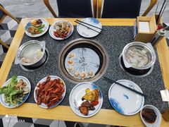 -锤头鲨毛肚海鲜烤肉自助餐厅(国购广场店)